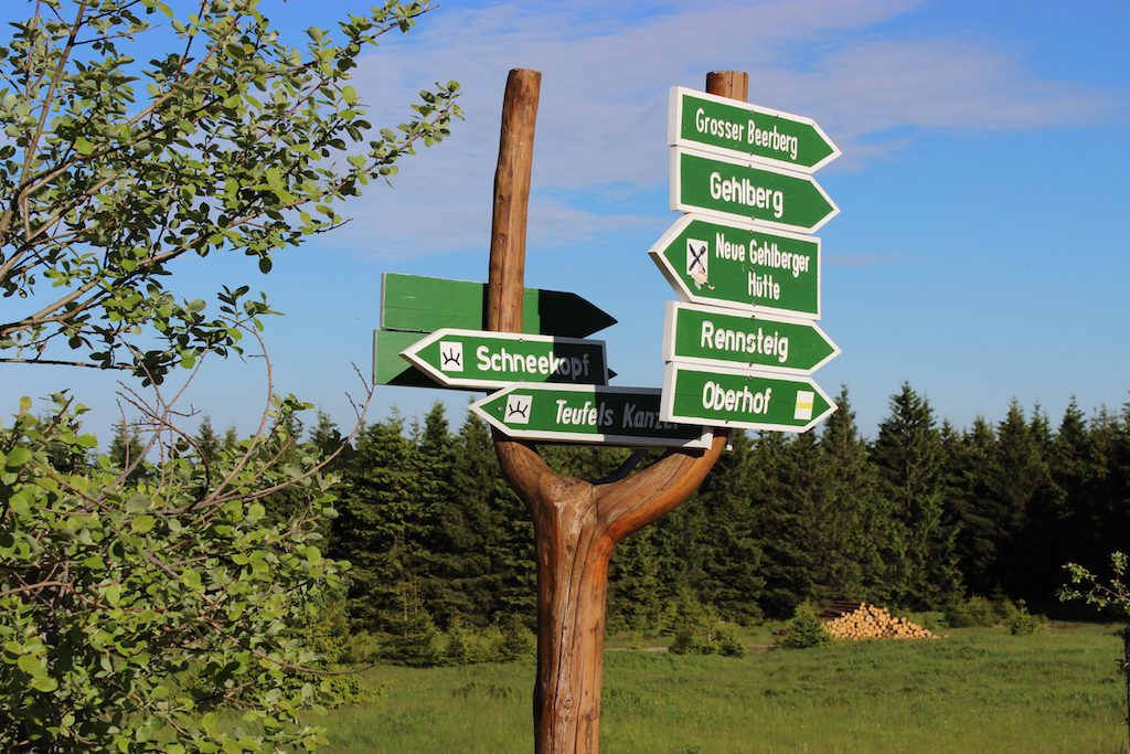 Wanderschild zum Schneekopf, Gehlberg Stadt Suhl